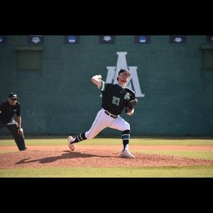 Meet your Posher, Derek